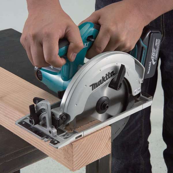 Makita 18V Circular Saw Skin 165mm DSS611Z