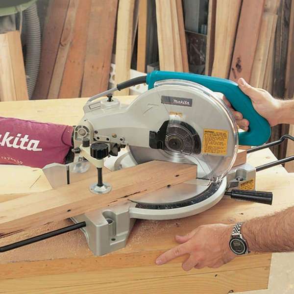 Makita 1650W Compound Mitre Saw 255mm