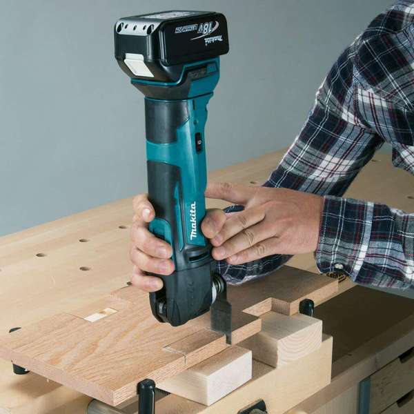 Makita 18V Multi Tool with Accessory Kit DTM51ZX5