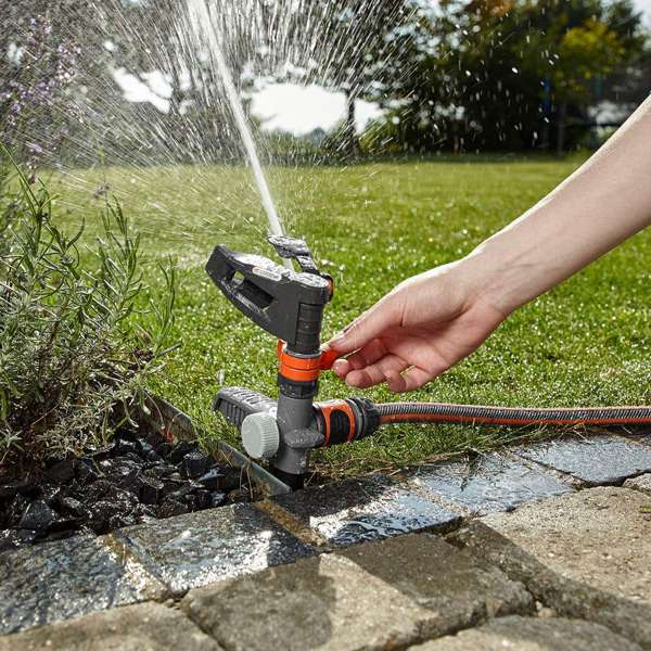 Gardena Full or Part Circle Pulse Spike Sprinkler