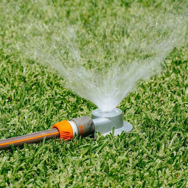 Neta Click-On Fountain Sprinkler