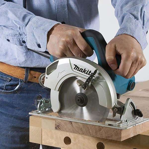 Makita 1050W Circular Saw 165mm