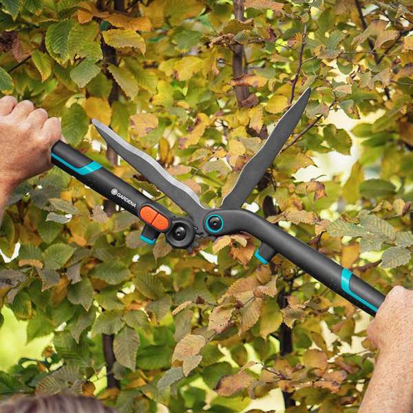 Gardena 2-in-1 EnergyCut Hedge Clippers