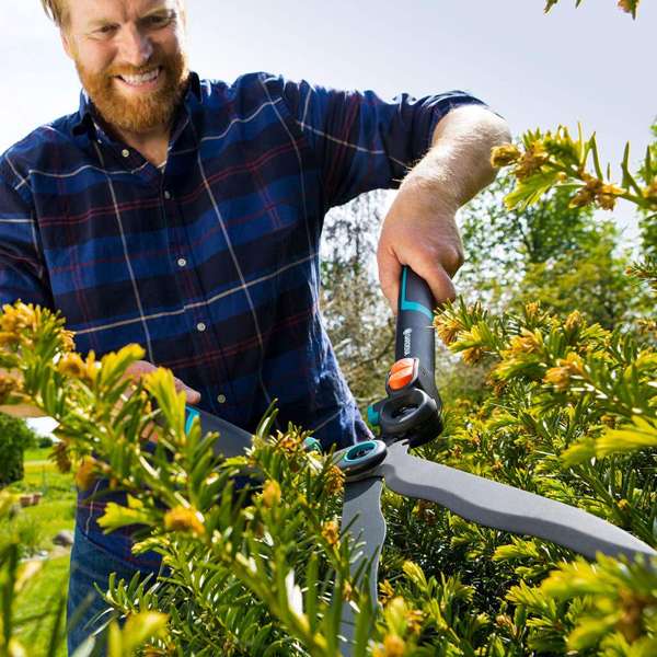 Gardena 2-in-1 EnergyCut Hedge Clippers