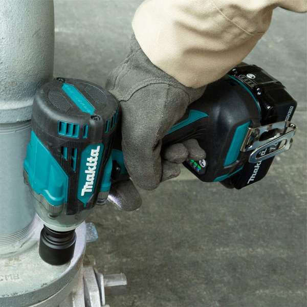 Makita 18V Brushless 1/2" Impact Wrench Skin