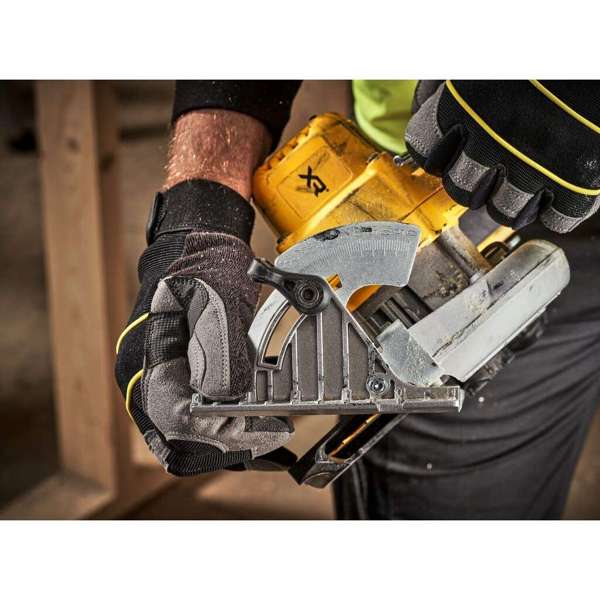 DeWalt 18V XR Li-ion Cordless Brushless Circular Saw Skin 165mm (6-1/2")