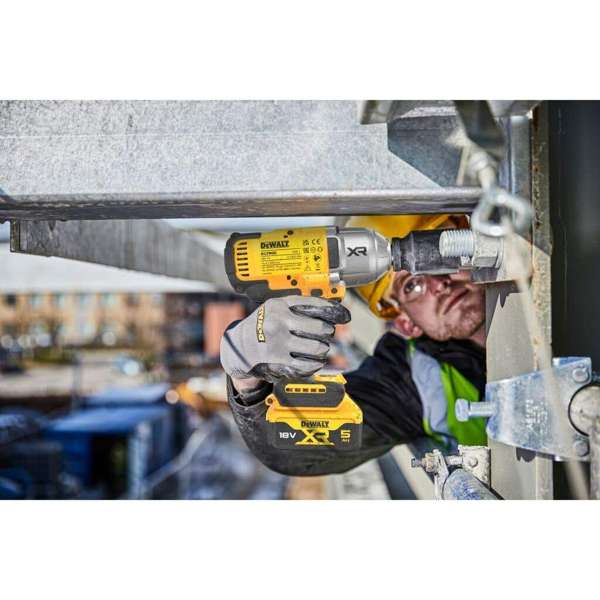 DeWalt 18V 5.0Ah XR Li-ion Cordless Brushless with Wrench Combo Kit DCF900P2T-XE