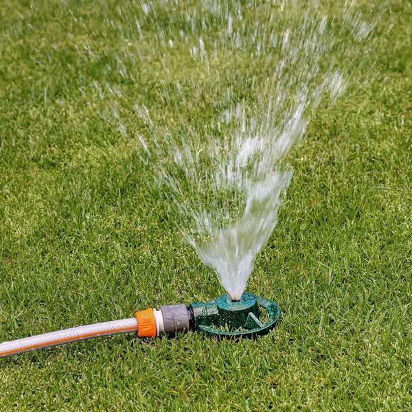 So Green Sprinkler Metal