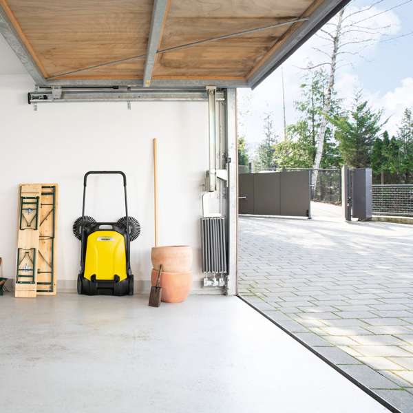 Karcher Series 4 Twin Push Sweeper