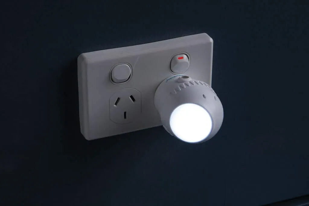 Dreambaby Swivel Auto-Sensor LED Night Light
