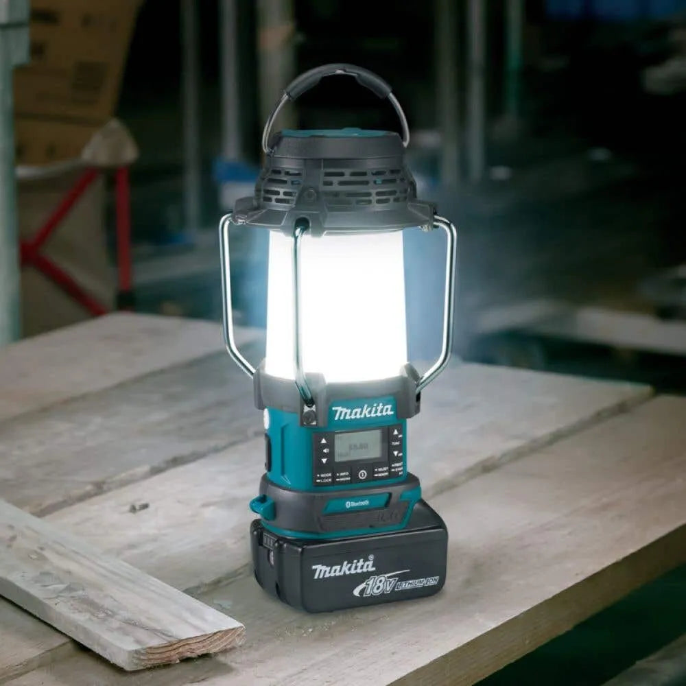Makita 18V LXT Digital Bluetooth Radio Lantern Skin DMR056