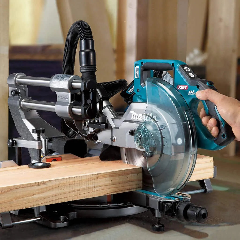 Makita 40V Max Brushless 216mm (8-1/2") Slide Compound Saw Kit LS002Gm201