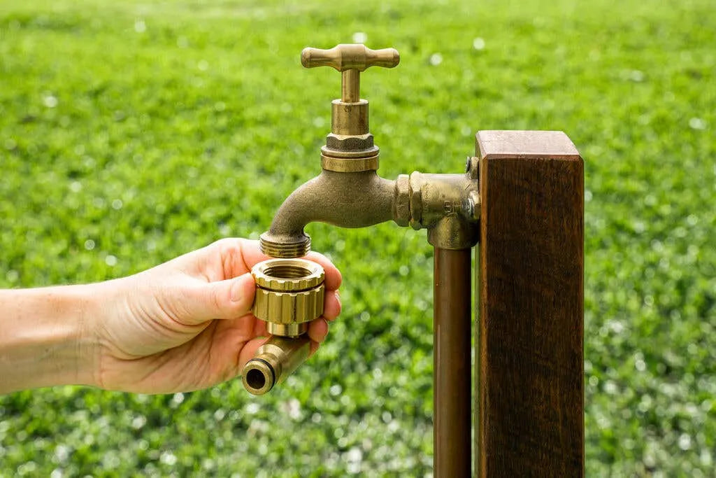 Neta Universal Swivel Tap Adaptor Brass 12mm