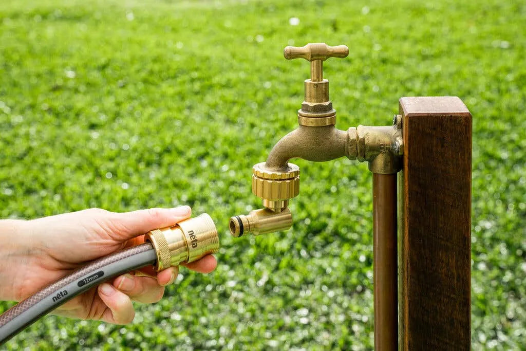 Neta Universal Swivel Tap Adaptor Brass 12mm