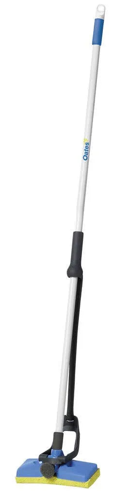 Oates Tilt-A-Matic Squeeze Mop