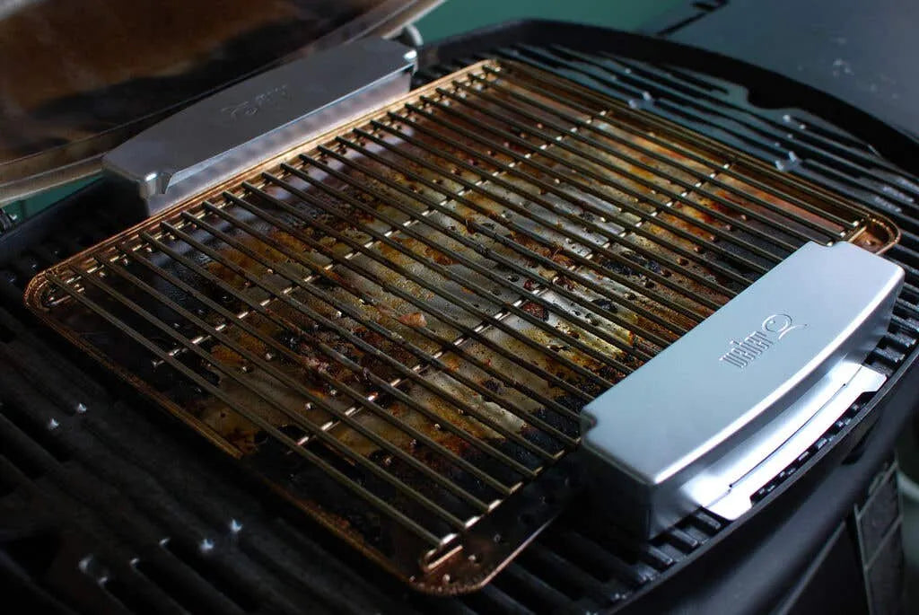 Weber Q Smoker Box Set