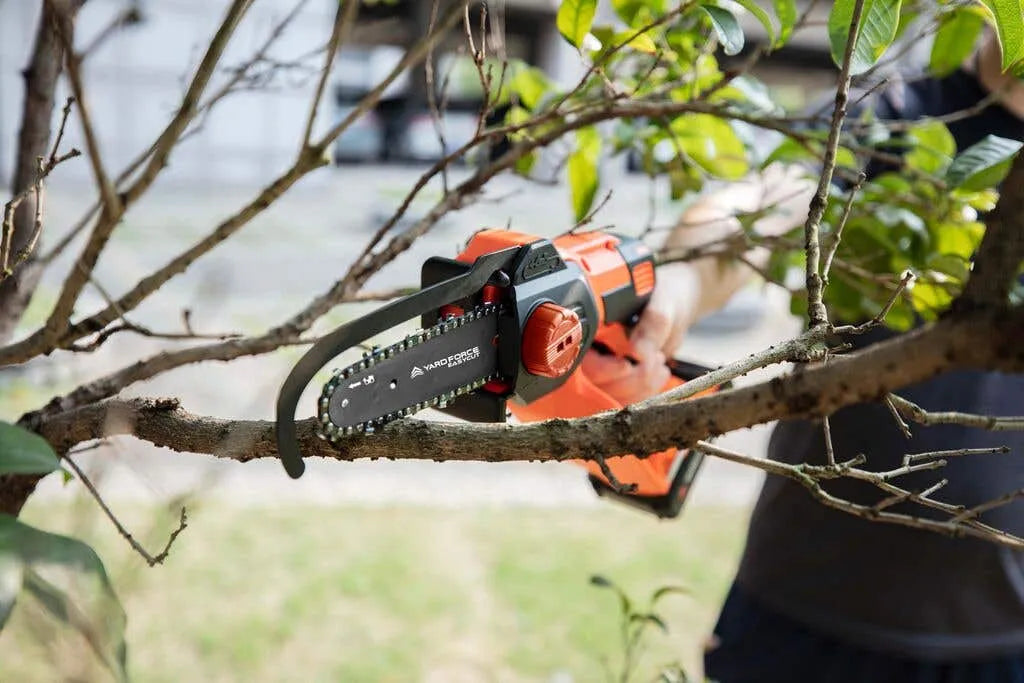 Yard Force 24V Mini Hand Saw Kit