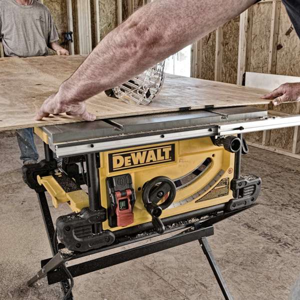 DeWalt 2000W 254mm Portable Table Saw