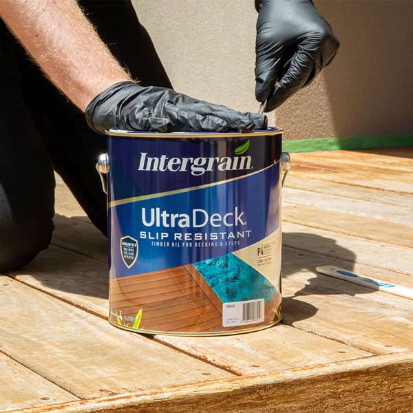 Intergrain UltraDeck Slip Resistant Decking Oil Natural